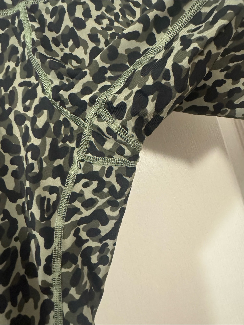 PINK Victoria's Secret Olive Green and Black Leopard Print Leggings - Picture 5 of 7